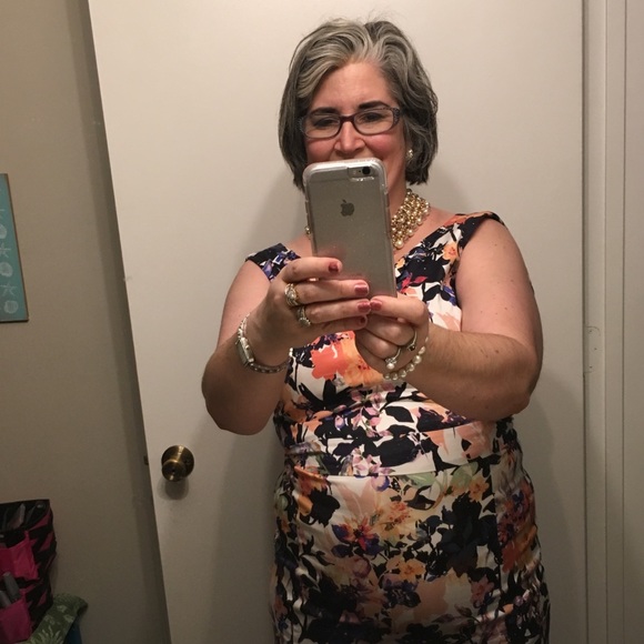 Avon Signature Collection Spring Panel Dress - Picture 6 of 7